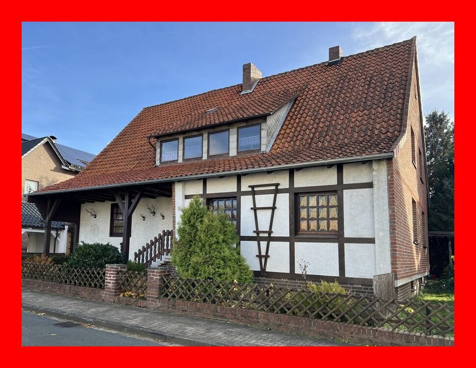 Thumbnail-Großzügiges Wohnhaus mit Traumgarten