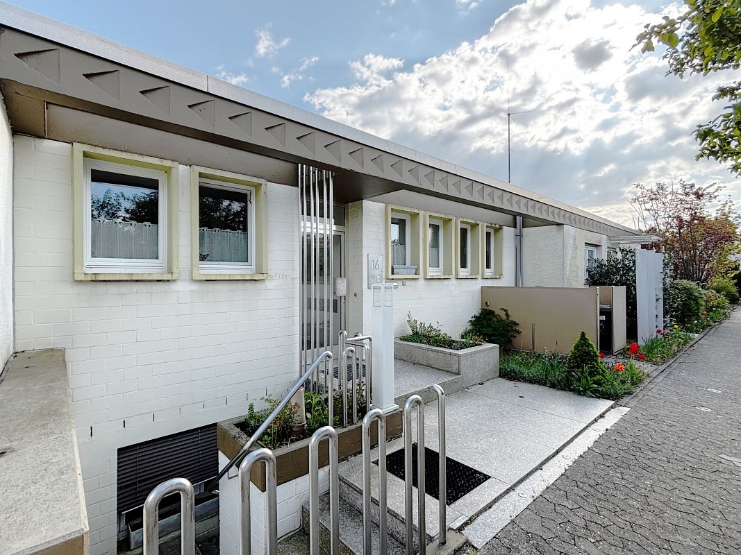 Thumbnail-Architektenbungalow + Einliegerwohnung + separate Büroeinheit in Feldrandlage von DA-Arheilgen