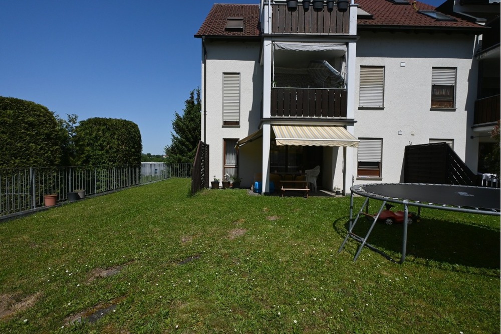 Thumbnail-Familienleben am Feldrand