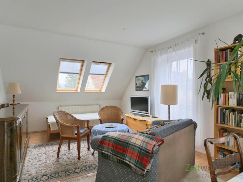 Thumbnail-(EF1321_M) Jena: Nord, möblierte 2-Zimmer-Wohnung mit Dachbalkon in ruhiger grüner Lage, PKW-Stellplatz inkl.