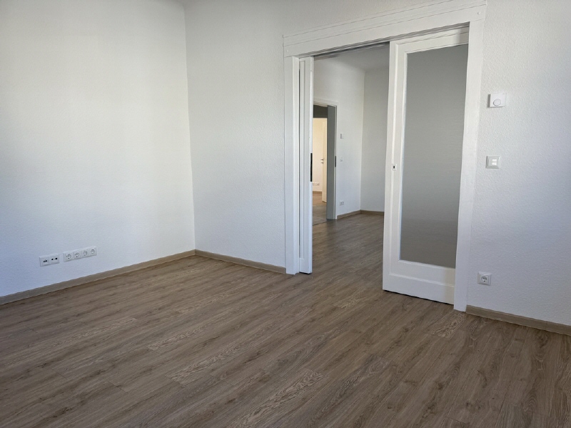 Wohnzimmer mit Schiebetüren