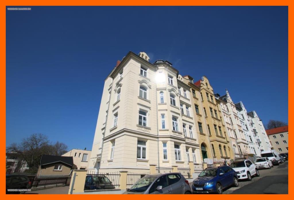 Thumbnail-Blick über die Stadt! Gemütliche 3 Raum DG Wohnung mit großem Mietergarten.