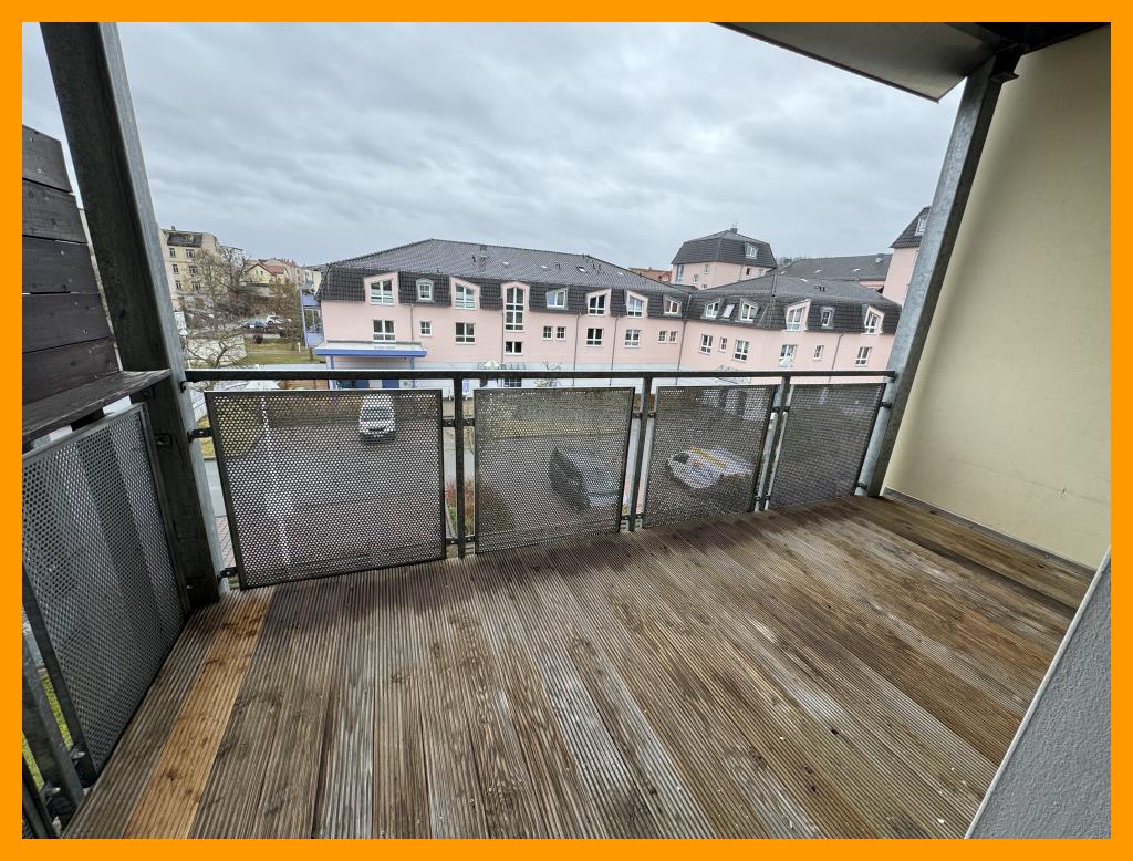 Thumbnail-Tierparkseite-Debschwitz! Großzügige 3-Raum Wohnung mit großem Balkon!