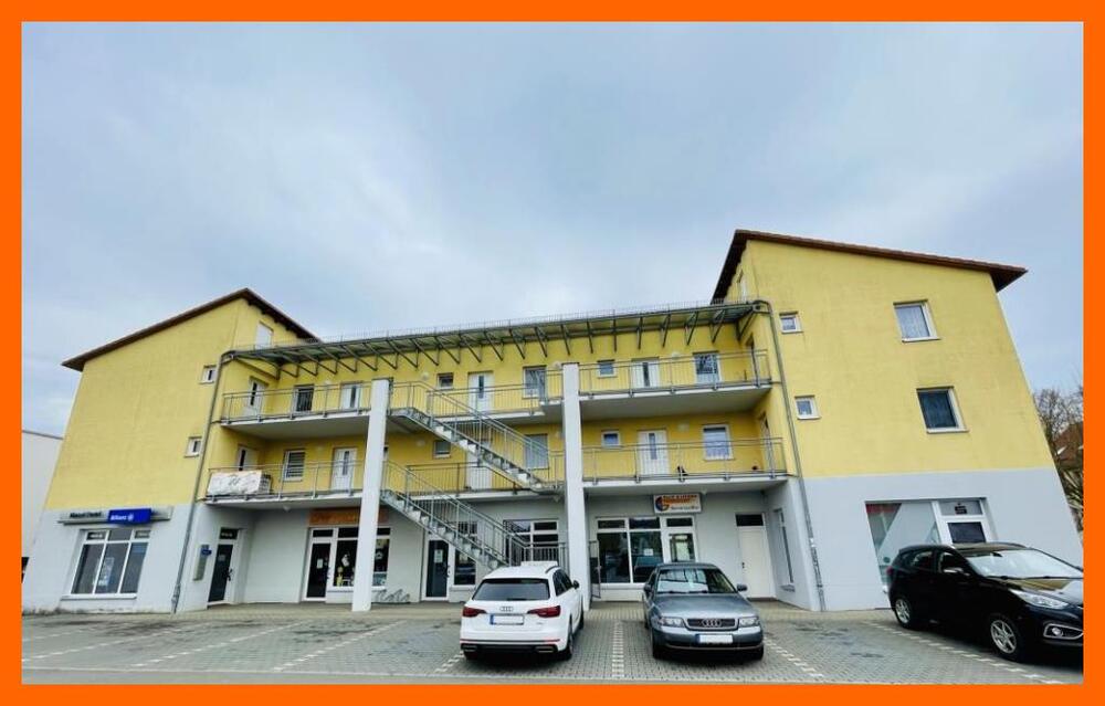 Thumbnail-Helle Gewerbfläche gegenüber dem EDEKA-Markt zu vermieten. Platz für Ihre Ideen!