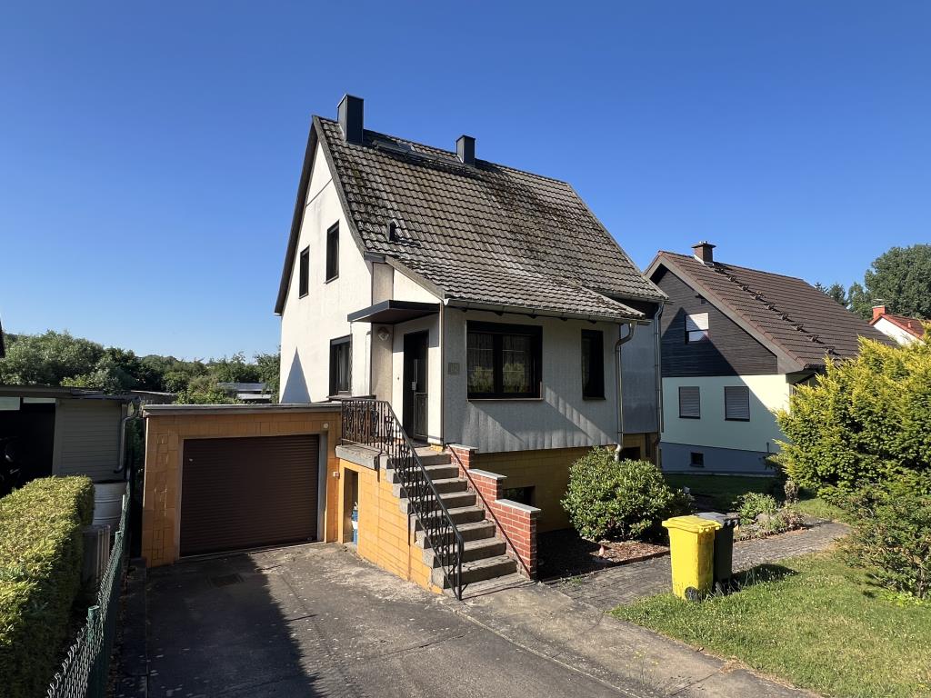 Thumbnail-Ihr neues Zuhause in Gera: Einfamilienhaus mit Garage und praktischem Nebengelass!