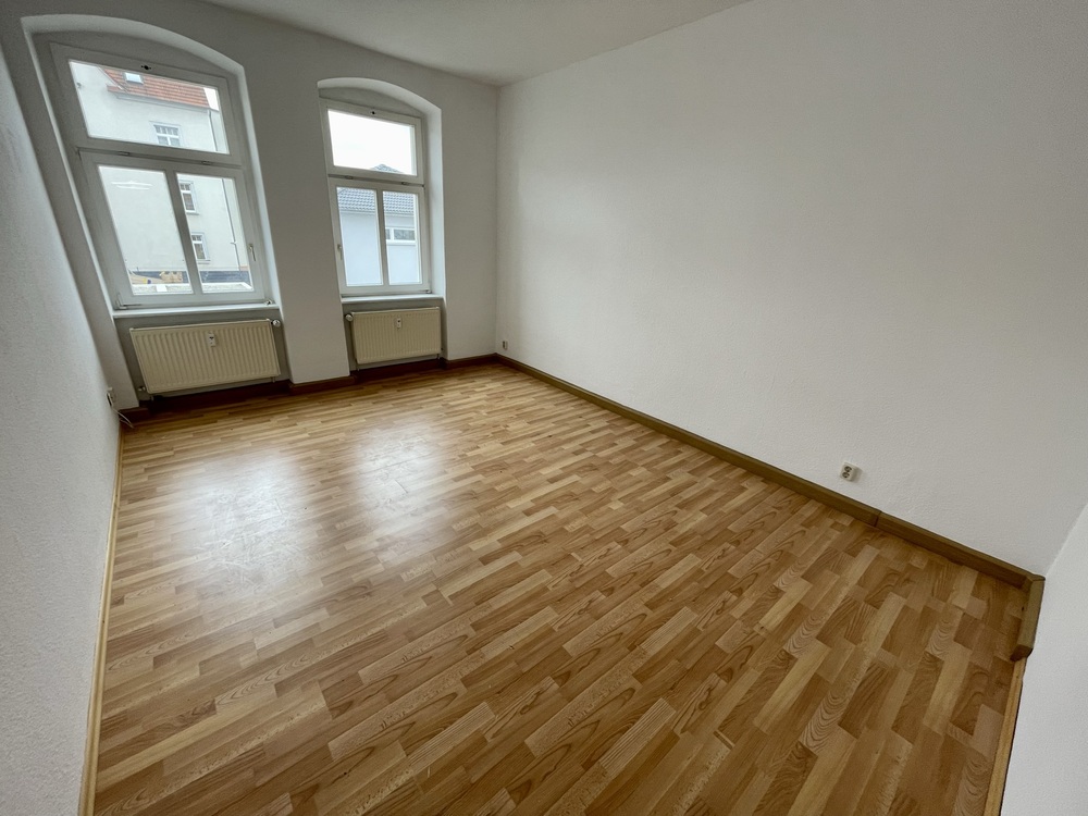 Thumbnail-Wohnen in Gera-Debschwitz! Gemütliche 2 Raum-Wohnung. Bad mit Wanne und Fenster.
