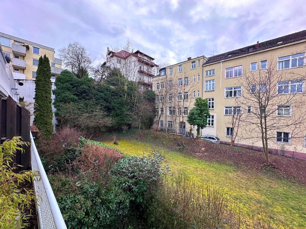 Thumbnail-Komfortable 2,5-Zi.-OG-ETW - Hasenbergsteige, Toplage von Stuttgart-West mit Blick ins Grüne