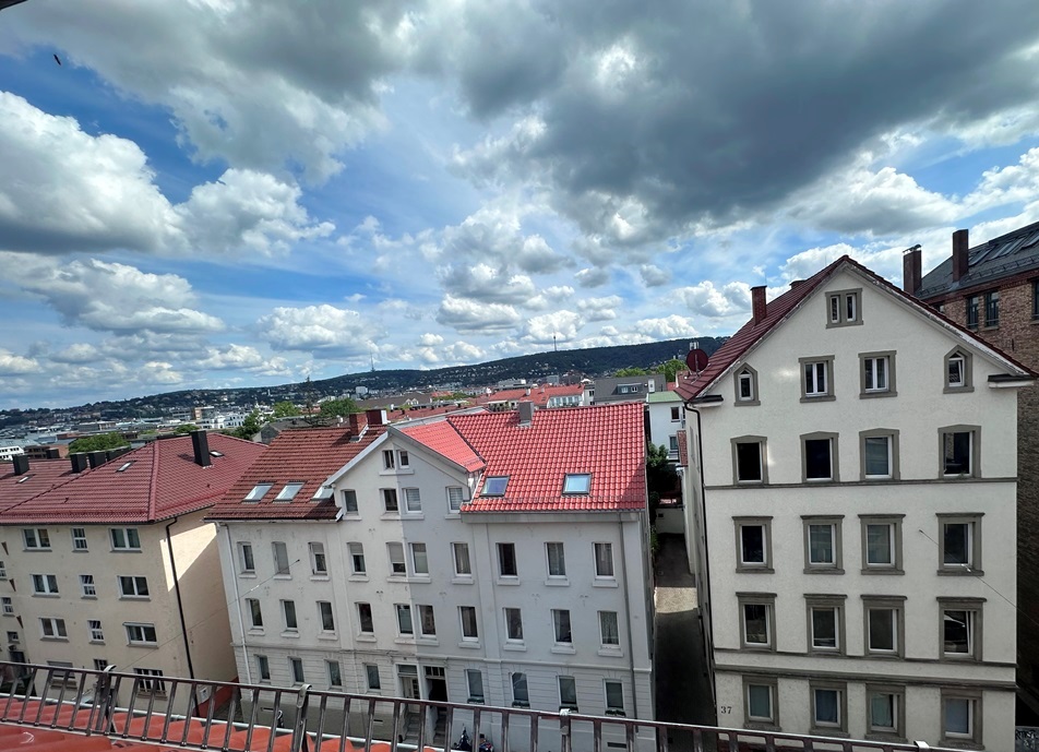 Thumbnail-3 Zi.-DG-Wohnung mit Fernsicht in Top Lage von Stuttgart West Nähe Hölderlinplatz