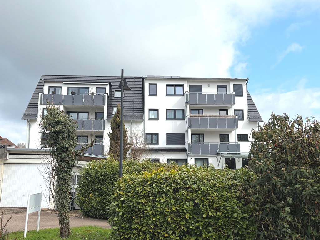 Thumbnail-Urbanes Wohnen in Uhingen: Großzügige 4,5-Zi.-OG-ETW in bester Lage