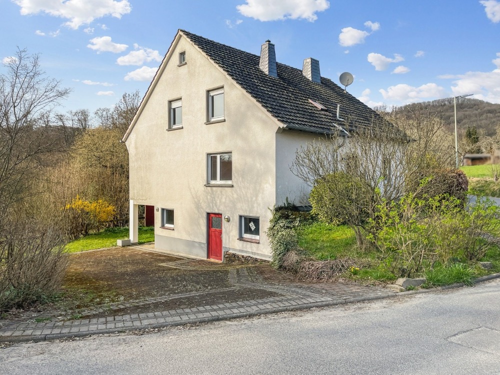 Thumbnail-Attraktives Einfamilienhaus in Windeck-Schladern - viel Platz und großes Grundstück