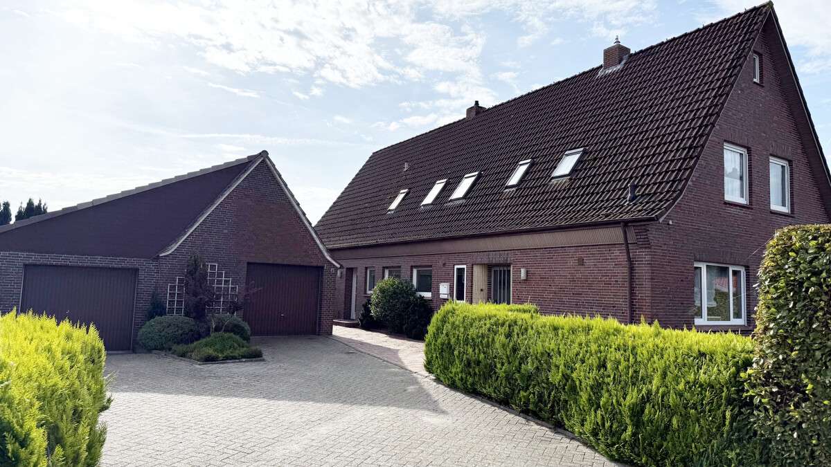 Thumbnail-Haus zum Kaufen in Aurich 259.000,00 € 230 m²