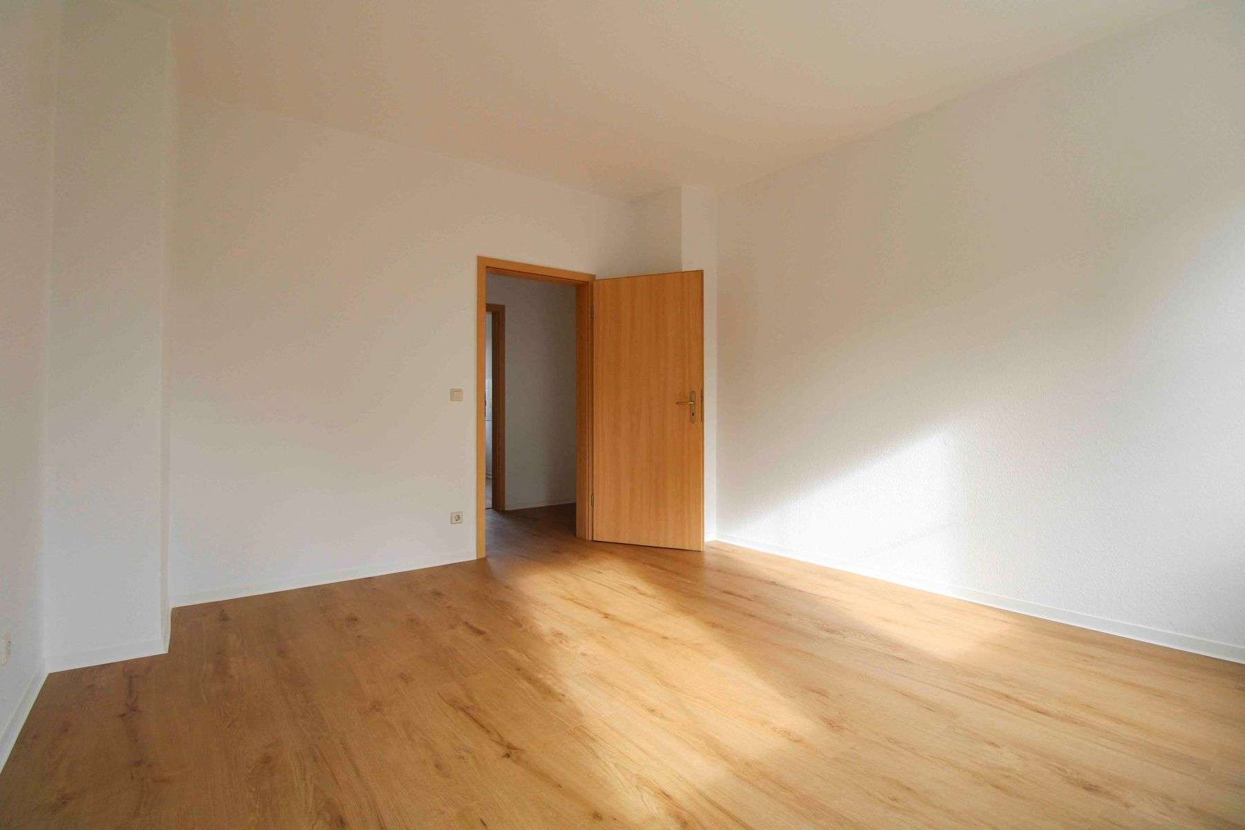 Thumbnail-Wohnung zum Kaufen in Döbeln 49.000,00 € 64.15 m²