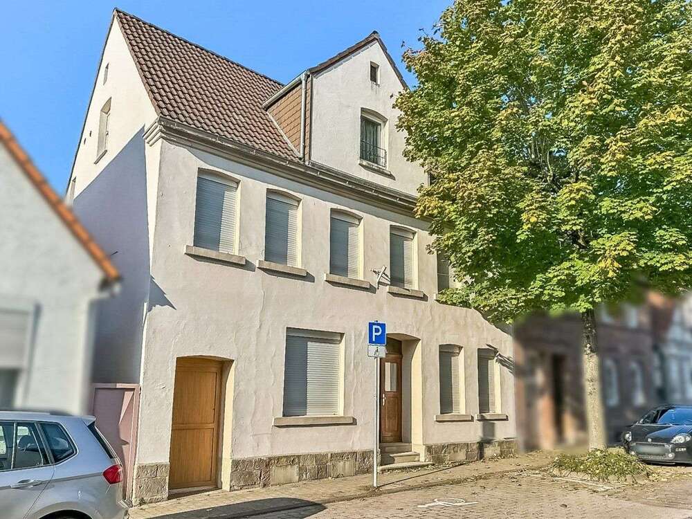 Thumbnail-Haus zum Kaufen in Blomberg 99.000,00 € 233.74 m²