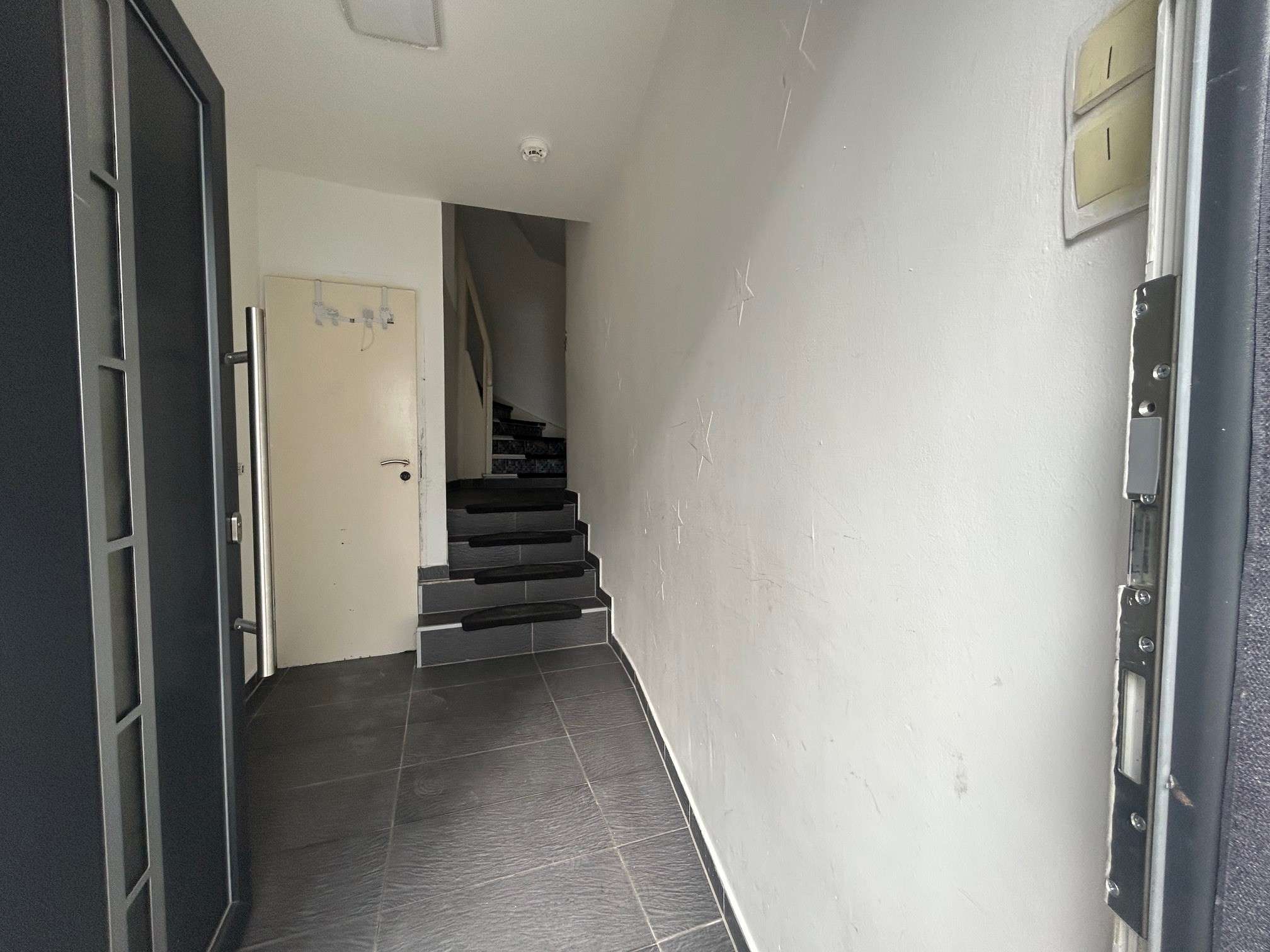 Thumbnail-Wohnung zum Mieten in Gelsenkirchen 590,00 € 81 m²