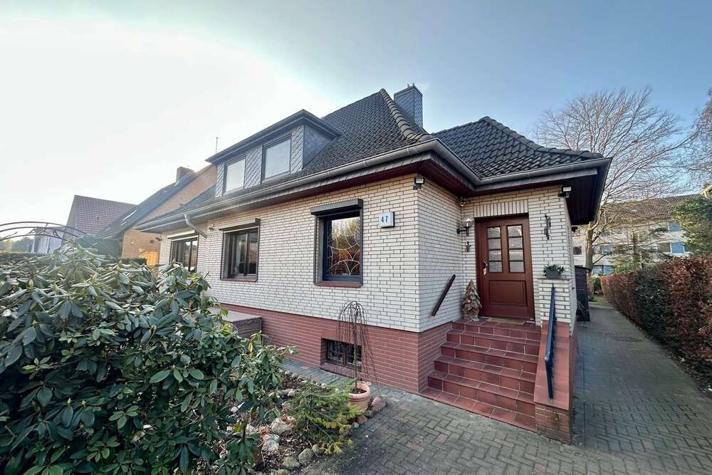 Thumbnail-Haus zum Kaufen in Hamburg Stellingen 950.000,00 € 215.81 m²