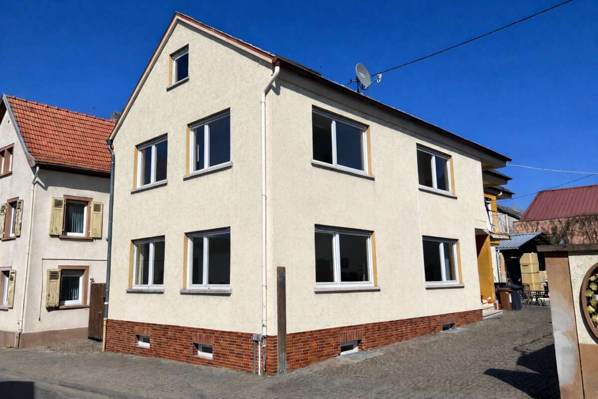 Thumbnail-Haus zum Kaufen in Undenheim 749.000,00 € 182 m²