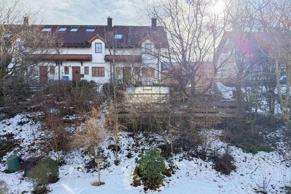 Thumbnail-Wohnung zum Kaufen in Holzkirchen 233.000,00 € 34.66 m²