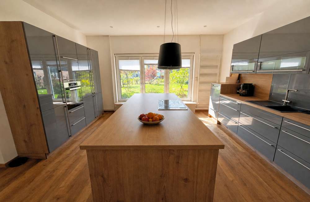 Thumbnail-Wohnung zum Mieten in Wardenburg 1.650,00 € 220 m²