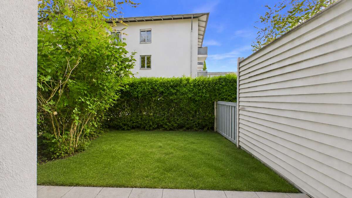 Thumbnail-Wohnung zum Kaufen in Augsburg 300.000,00 € 76.95 m²