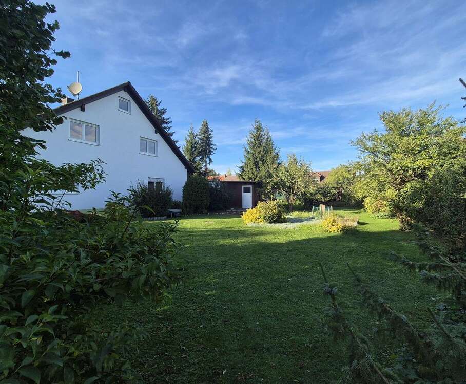 Thumbnail-Haus zum Kaufen in Königsbrunn 1.075.000,00 € 201 m²