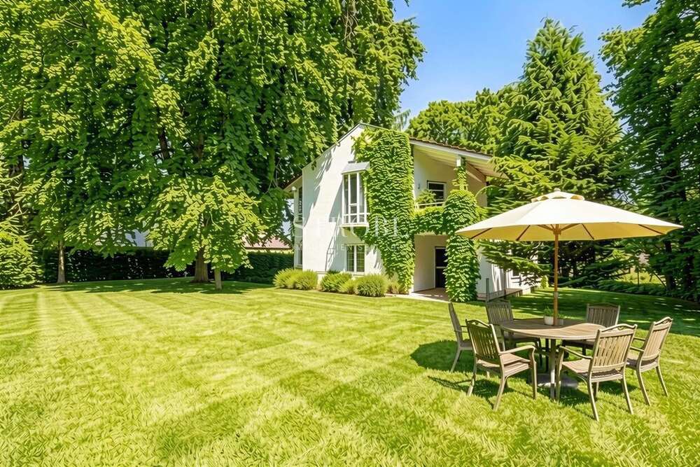 Thumbnail-Haus zum Kaufen in Oberhaching 3.280.000,00 € 323.34 m²