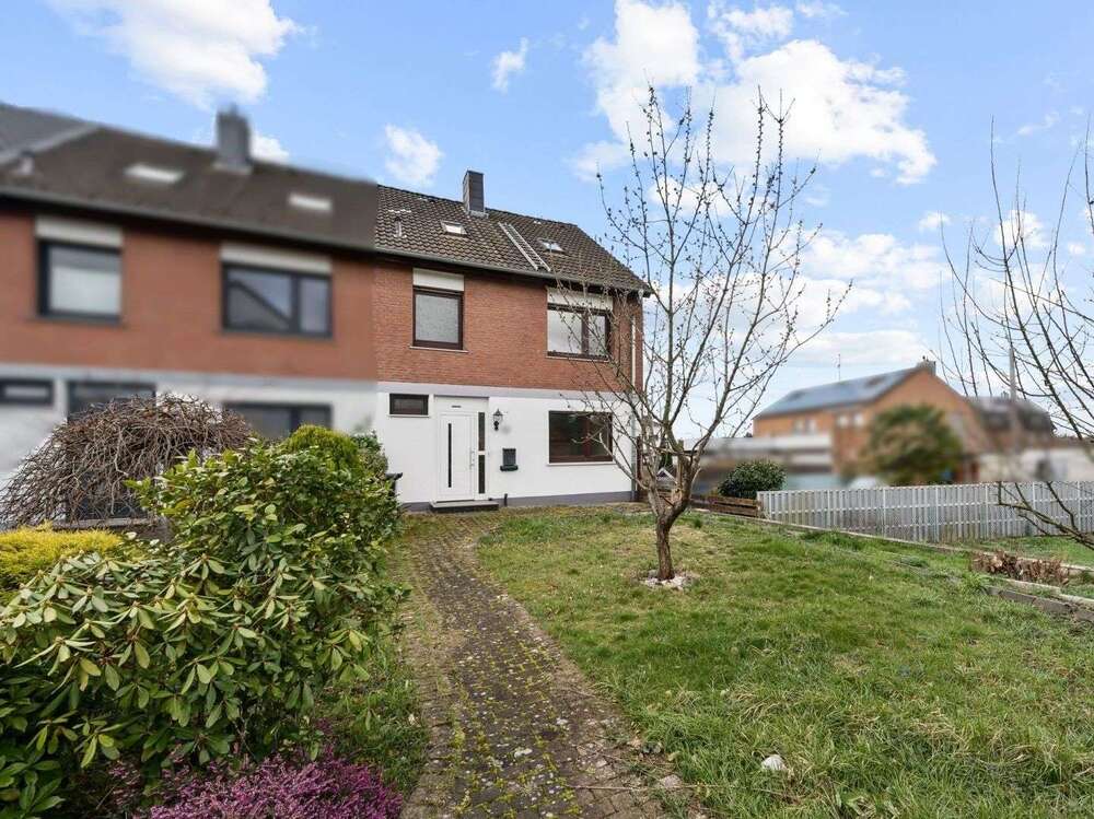 Thumbnail-Haus zum Kaufen in Langenfeld 470.000,00 € 121.09 m²