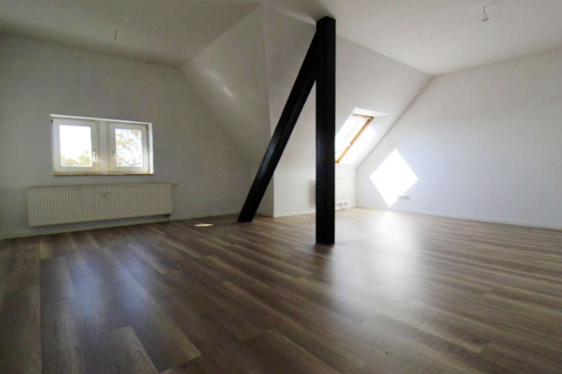 Thumbnail-Wohnung zum Mieten in Burgstädt 490,00 € 79 m²