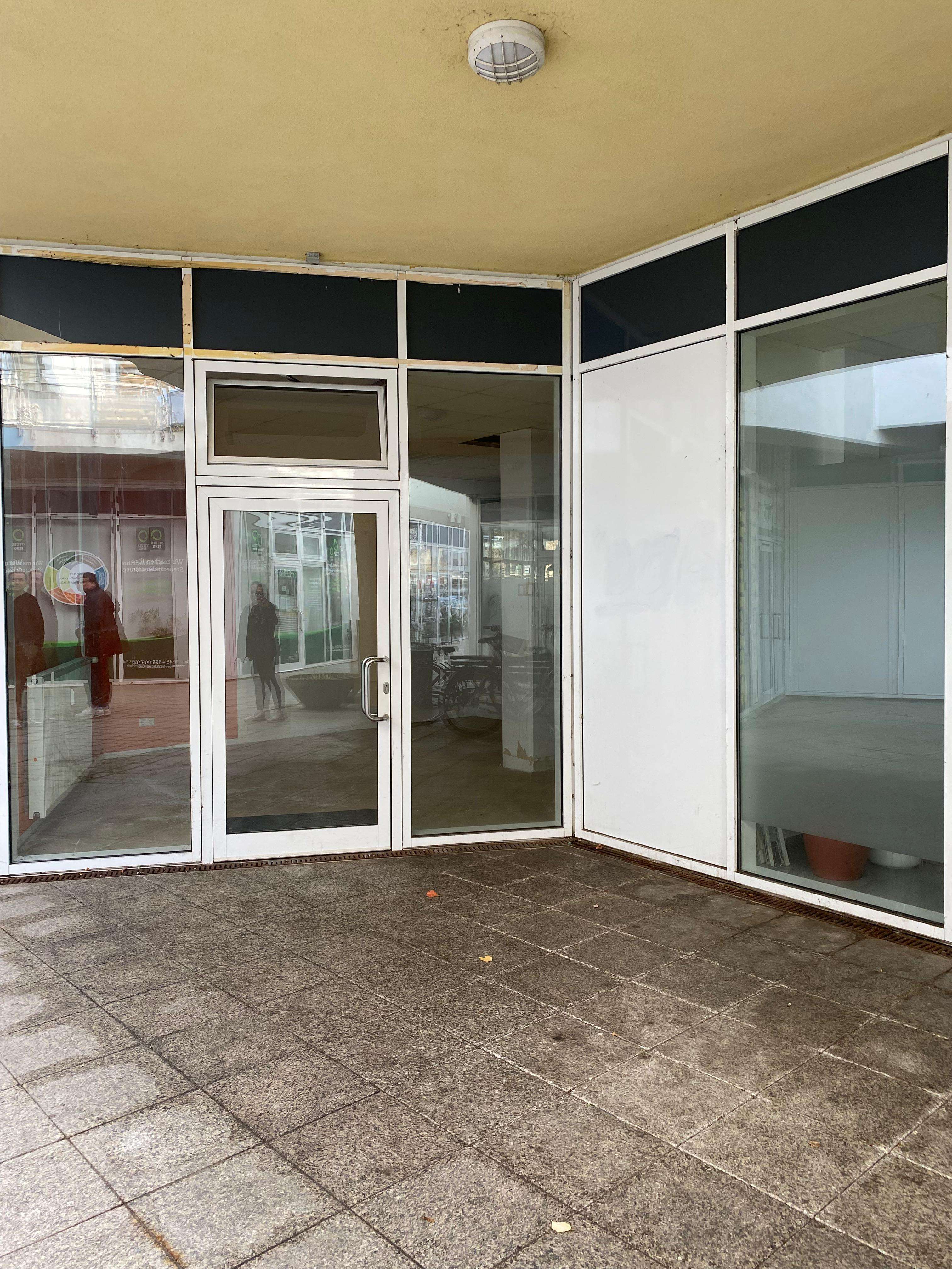 Thumbnail-Einzelhandel in Halle 699,00 € 37.13 m²