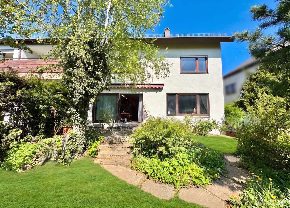 Thumbnail-Haus zum Kaufen in Stuttgart 998.000,00 € 228 m²