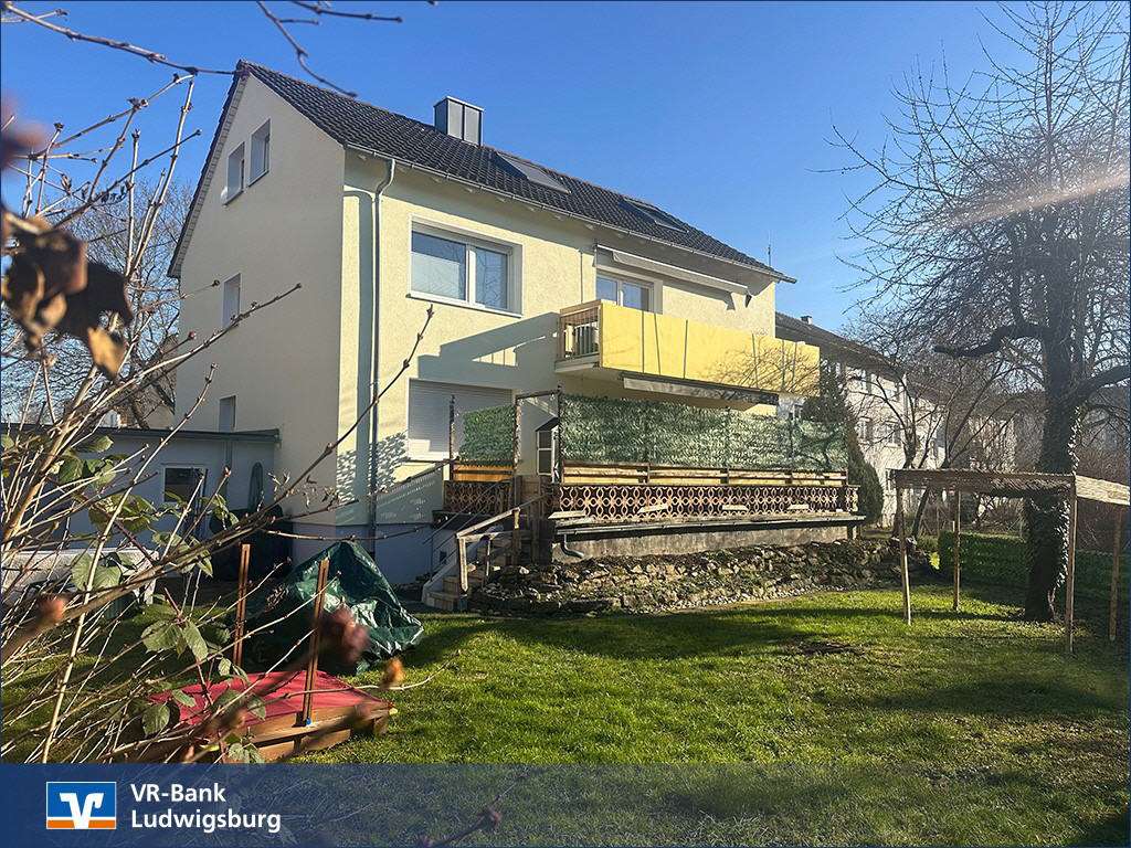 Thumbnail-Haus zum Kaufen in Ludwigsburg 829.000,00 € 243.12 m²