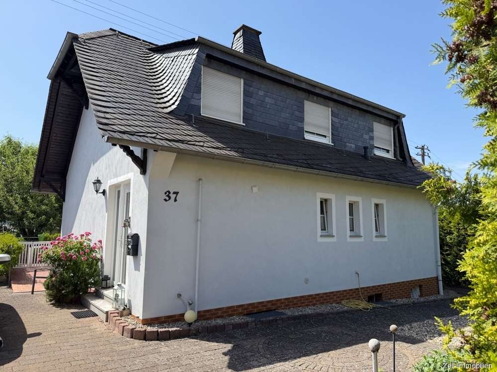 Thumbnail-Haus zum Kaufen in Geisenheim Stephanshausen 420.000,00 € 123 m²