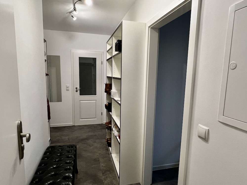 Thumbnail-Wohnung zum Kaufen in Düsseldorf Heerdt 220.000,00 € 49.44 m²