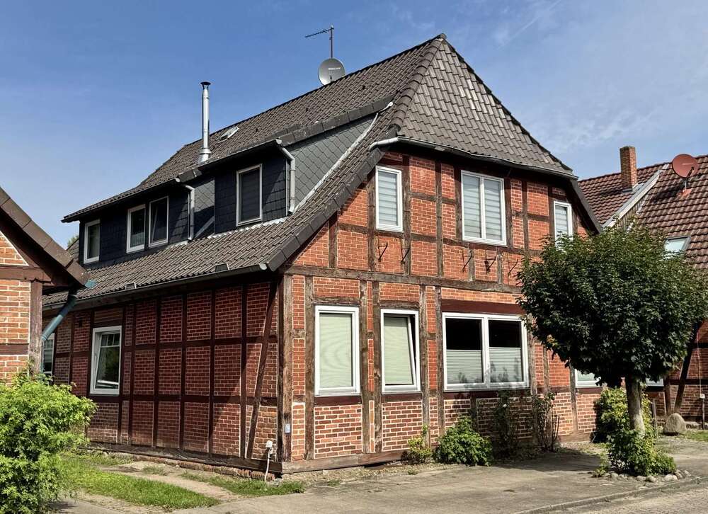 Thumbnail-Haus zum Kaufen in Ahlden (Aller) 349.500,00 € 208 m²