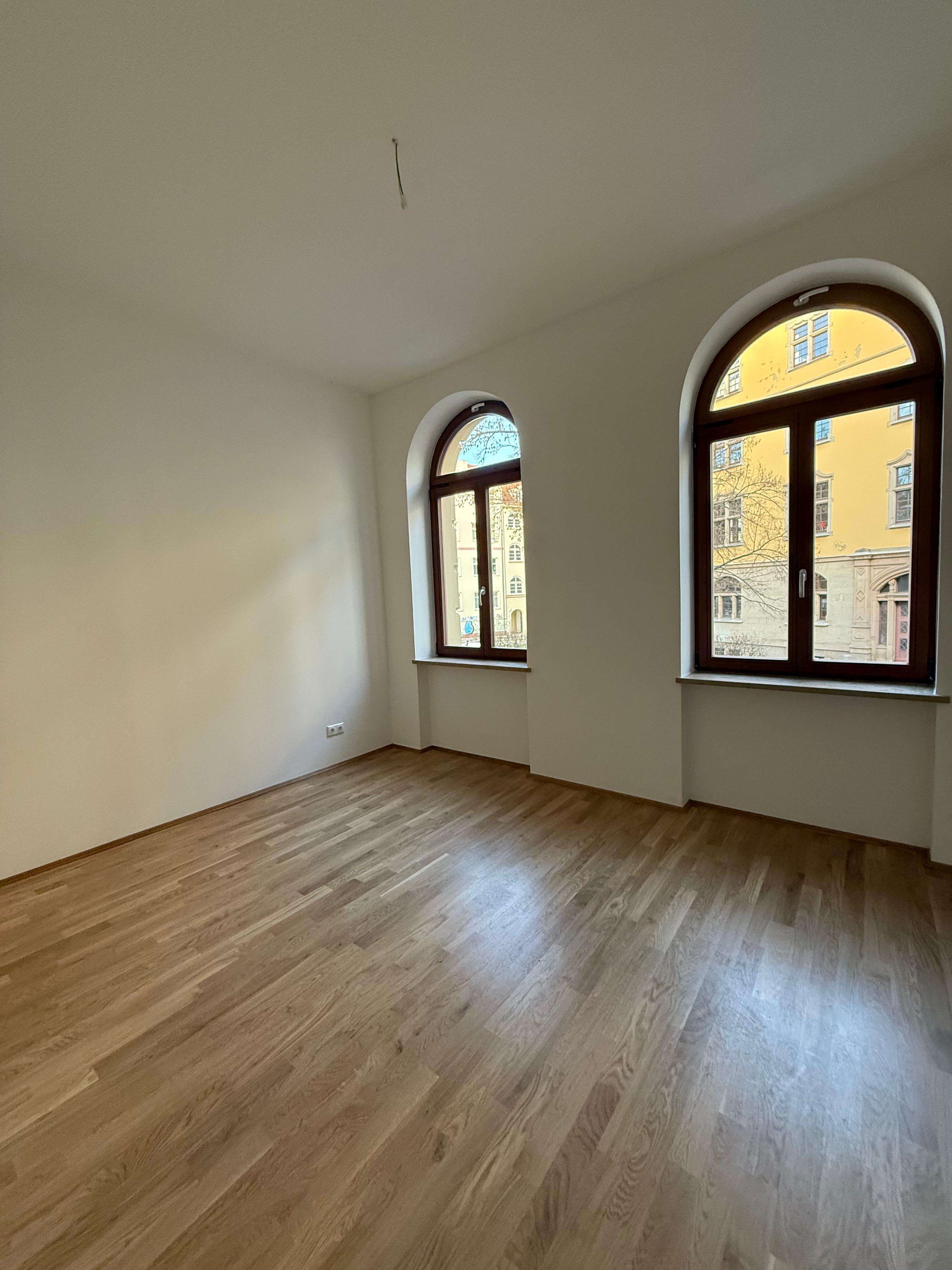 Thumbnail-Wohnung zum Mieten in Halle 458,00 € 45.76 m²