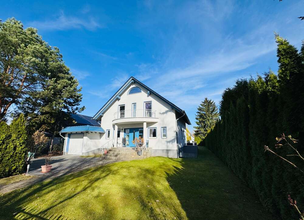 Thumbnail-Haus zum Kaufen in Schönefeld 998.000,00 € 198.74 m²