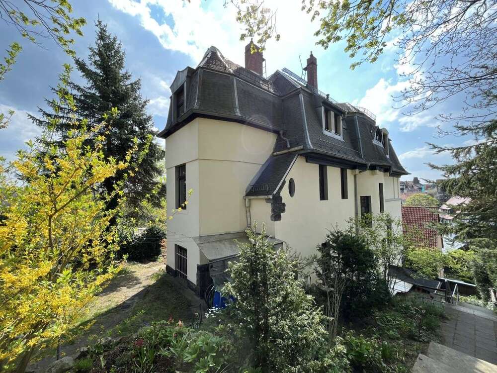 Thumbnail-Haus zum Kaufen in Dresden 695.000,00 € 317 m²