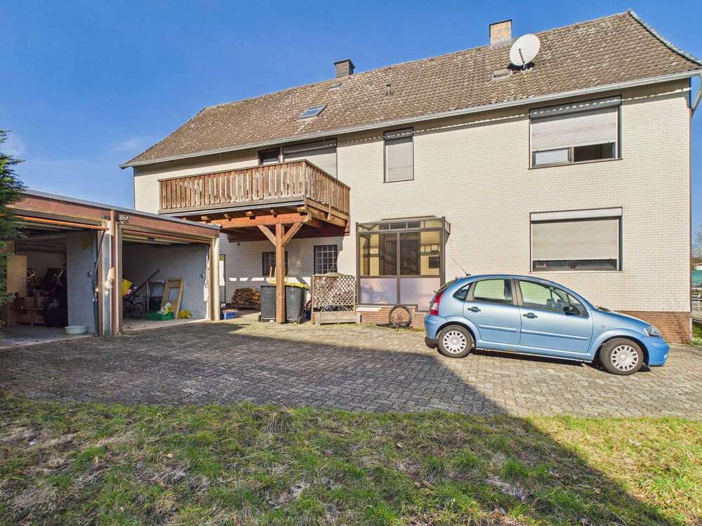 Thumbnail-Haus zum Kaufen in Lamspringe 95.000,00 € 179.4 m²