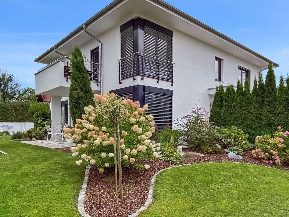 Thumbnail-Haus zum Kaufen in Roßbach 825.000,00 € 245.65 m²