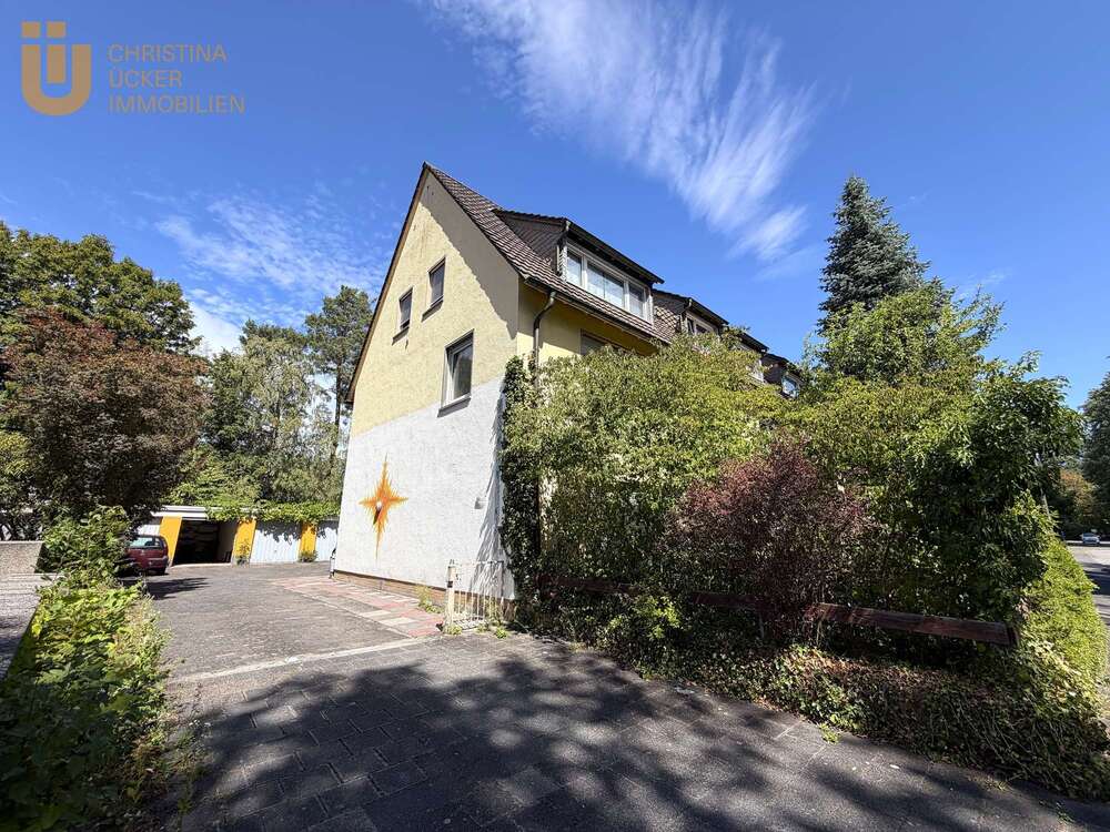 Thumbnail-Haus zum Kaufen in Neu-Isenburg 1.350.000,00 € 399 m²
