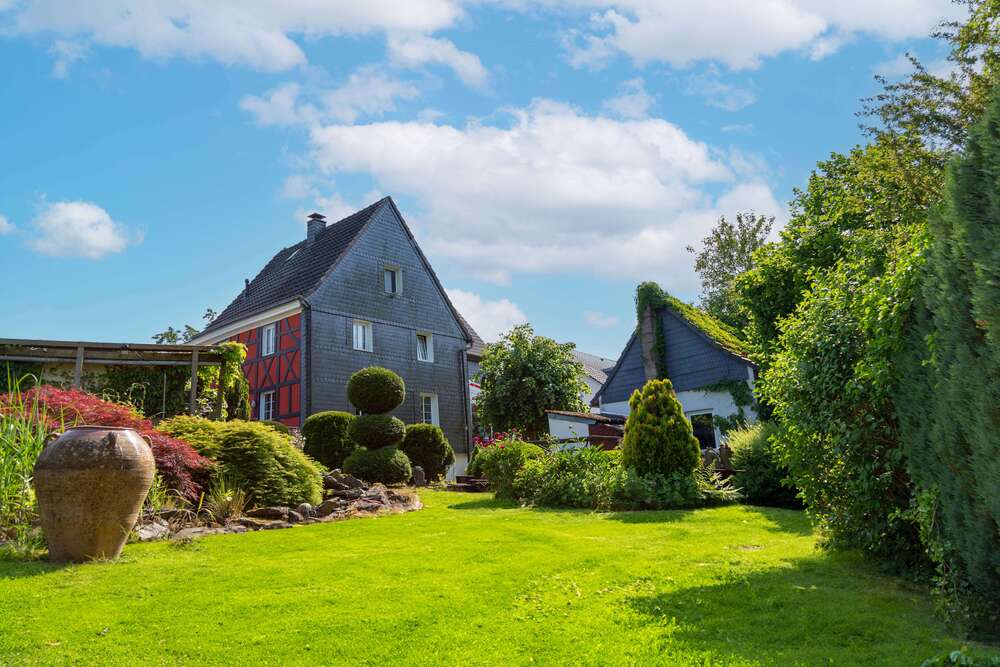 Thumbnail-Haus zum Kaufen in Solingen 425.000,00 € 140 m²