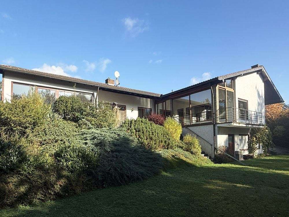 Thumbnail-Haus zum Kaufen in Rheinbreitbach 565.000,00 € 243 m²