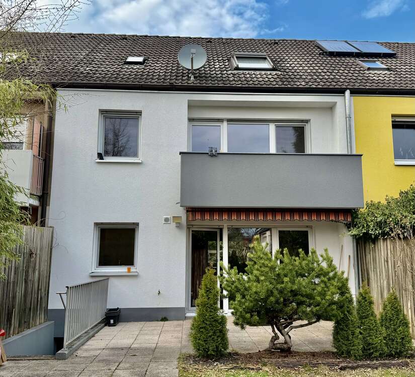 Thumbnail-Haus zum Mieten in Nürnberg 2.180,00 € 150 m²