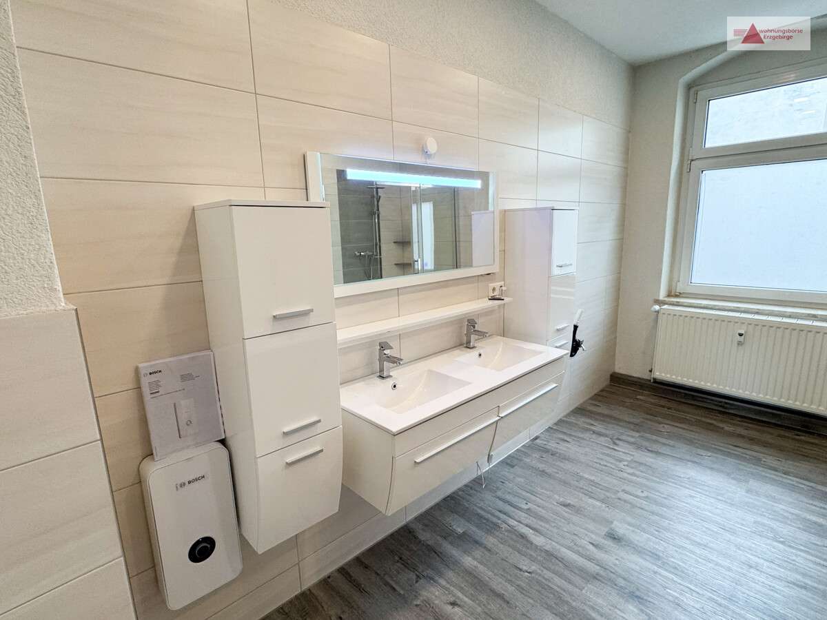Thumbnail-Wohnung zum Mieten in Aue 650,00 € 100.01 m²