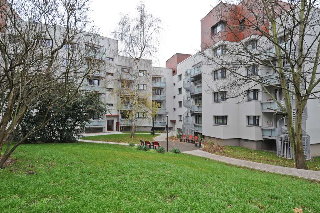 Thumbnail-Wohnung zum Mieten in Halle 514,00 € 60.45 m²