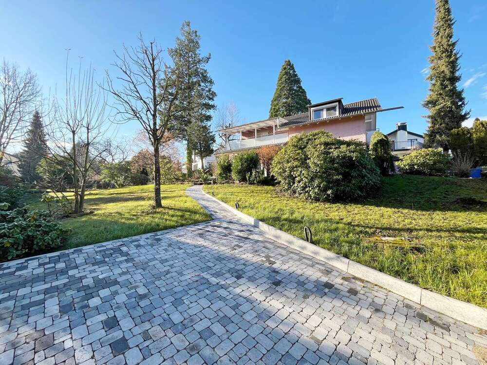 Thumbnail-Haus zum Kaufen in Baden-Baden 1.150.000,00 € 180 m²