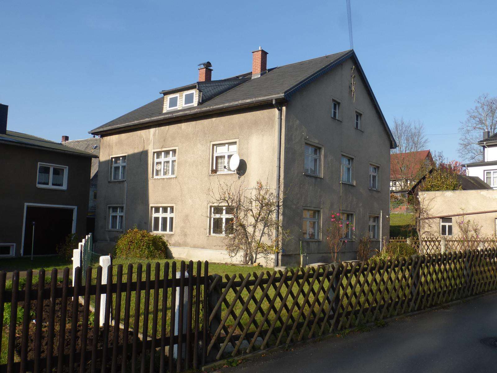 Thumbnail-Haus zum Kaufen in Oberlungwitz 110.000,00 € 175 m²