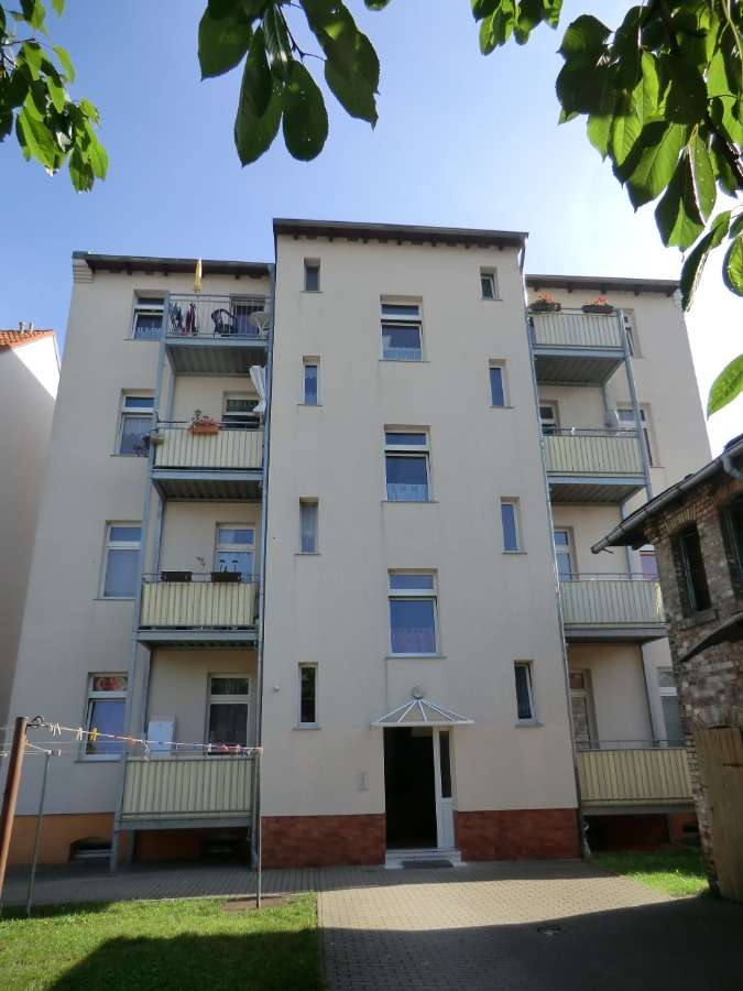 Thumbnail-Wohnung zum Mieten in Halle 335,00 € 48 m²