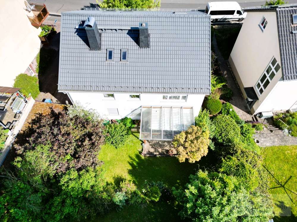 Thumbnail-Haus zum Kaufen in Taunusstein Hahn 692.000,00 € 293 m²