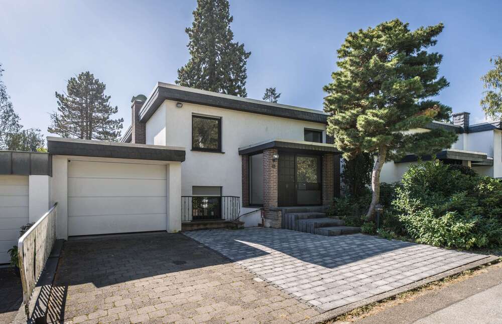 Thumbnail-Haus zum Mieten in Schlangenbad 2.250,00 € 158 m²