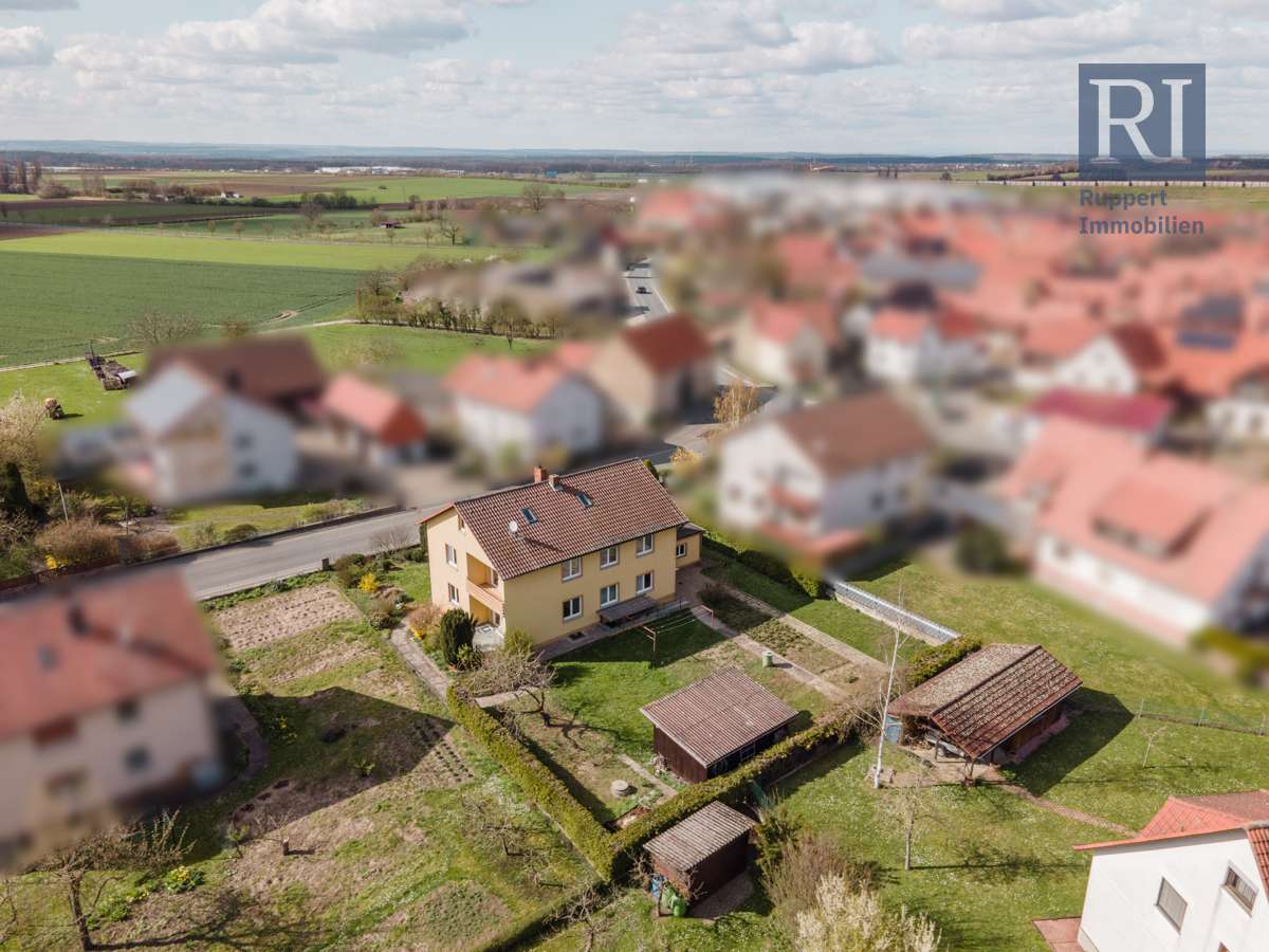 Thumbnail-Haus zum Kaufen in Abtswind 439.000,00 € 192 m²